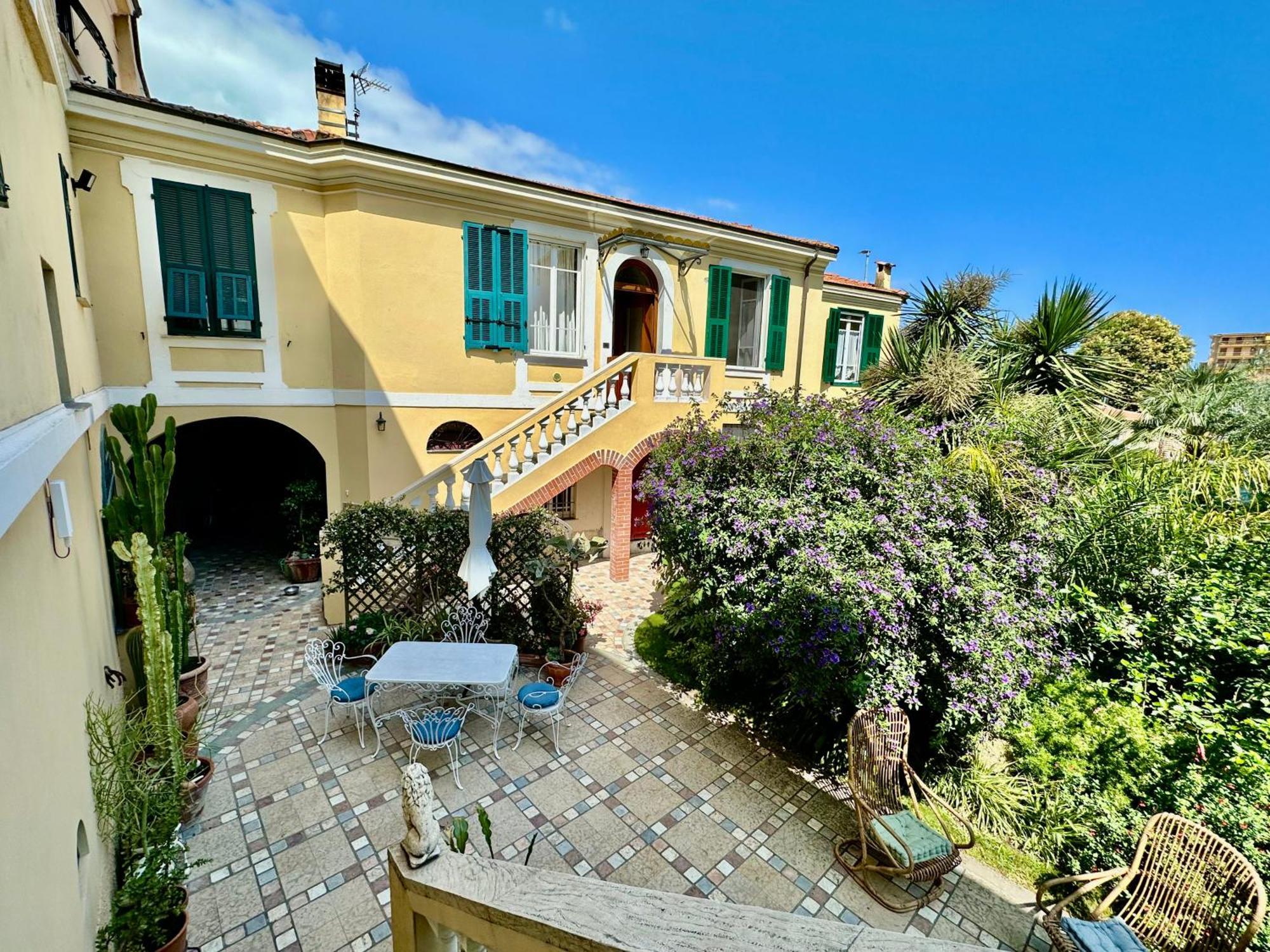 Villa Angelina - Casa Glicine Vallecrosia Exterior foto